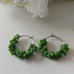 NO226 グリーンビーズフープピアス・サージカルステンレス・2cm