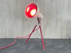 レトロポップ 昭和レトロ ハロゲンスタンドライト オシャレ卓上ランプ スポットライト かわいい照明 東芝 ハロゲンランプ 3本脚 三脚/57512