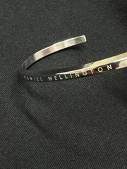 DANIEL WELLINGTON ダニエルウェリントン　人気ランキング 激安売れ DW 大人気 シルバーブレスレット ハングル アクセサリー オシャレシルバーブレス 人気 おしゃれ 日常着用 アクセ ベストセラー プレゼント　男女兼用