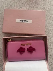 お再度値下げ⇒新品未使用 miumiu チェーンウォレット ミュウミュウ 楽天市場】ミュウミュウ チェーンウォレット（バッグ・小物