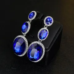 [60mm〜] 映画提供モデル Huge Triple Stones きっと想像以上に大きいストーンの女王ピアス（銀色×サファイアブルー）舞台 衣装 パーティ 映画 EM-008-BL