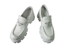 プラダ モノリス トライアングルロゴ レザーローファー ホワイト サイズ37.5 PRADA