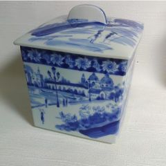 水指　染付　染付南海物語水指　龍峰窯　陶器製　茶道具　青白陶器 蓋付き容器 水指 染付 染付南海物語水指 龍峰窯 陶器製 茶道具 お稽古道具