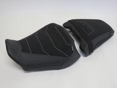 CB650R CBR650R cb650r cbr650r 2024 以降 フロント＆リア シート 本体あり ストライプ 黒Xカーボン調