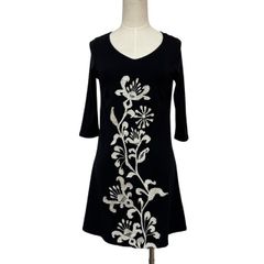 中古 シビラ Sybilla 刺繍 Tシャツワンピース クリーニング済み 七分袖 黒 レディース Mサイズ