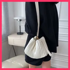 ★スタッフおすすめ★ハンドバッグ ショルダー 黒 斜めがけ ミニ プリーツ 巾着 ●PU素材のプリーツが可愛い2wayバッグ軽量×コンパク 上品　おすすめ おしゃれ　★売れ筋★　人気 高見え　高級感