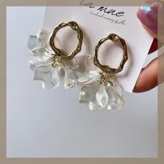 《スチールポスト》オーロラ 花びら フラワー キラキラ メタル サークル ピアス ボリューミー 小ぶり 可愛い 華やか ゴールド フェミニン ハンドメイドピアス アレルギー対応