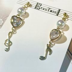ハート　パール　ト音記号と音符　ピアス　イヤリング　ホワイト