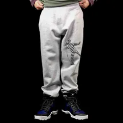 オリジナル スウェットパンツ ドルク DOLK 囚人 砲丸投げ バンクシー風グラフィティ スウェットパンツ S M L XL タイト ジャスト 大きい ビッグ オーバーサイズ メンズ レディース ユニセックス ピンククリーム