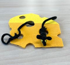 ♪ハンドメイド ねずみのフェルトひも通し 知育玩具♪
