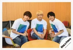 【中古】生写真(ジャニーズ) King ＆ Prince/永瀬廉・平野紫耀・岸優太/横型・膝上/「King ＆ Prince CONCERT TOUR 2021 ～Re：Sense～」グッズオフショット/公式生写真