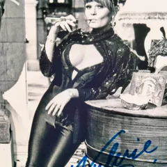 ヴァレリー・ペリン直筆サイン入り超大型写真…Valerie Perrine 