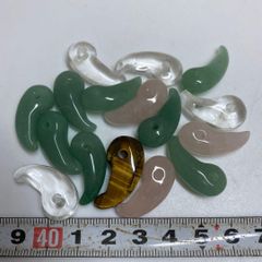 勾玉オルゴナイト・ペンダント【蓄光ライムカラー・水晶】 - メルカリ