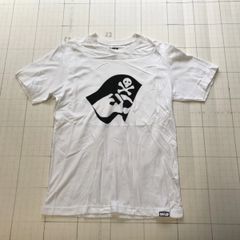 토 2502-12-3838 유니클로 UNIQLO 주간 소년 점프 50주년 해적 로고 화이트 S