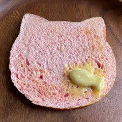 食品サンプル☆苺味のネコ食パンのオブジェ☆