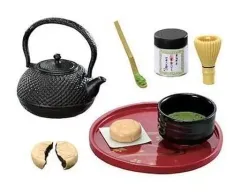 【中古】トレーディングフィギュア 2.おうちで気軽に利休気分♪ 「ようこそ茶の世界へ 京都 宇治茶 伊藤久右衛門」のサムネイル