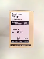 正規代理店購入　富士電機　FUJI ELECTRIC CO., LTD.　 電磁開閉器 SW-05 シュカイロAC200V 2.8A 2A