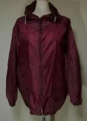 【秋冬　送料無料！】【アウトドア　サバイバル！】レディス　撥水加工　無地　フルジップ　ヤッケ＜ワイン：Ｍ・Ｌ・２Ｌ＞5000【ポケッタブルヤッケ】【ポンチョ】【カッパ】【ウィンドブレーカー】【雨具】【山ガール】【釣り女】