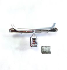 レザークラフト材料　ひねり金具　シルバー　縦45mm×横90mm  1個入り