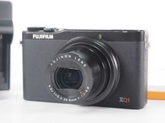 富士フィルム Fujifilm XQ1 X Series 12.0MP Compact Digital Camera Black [新品同様] #Z5062A