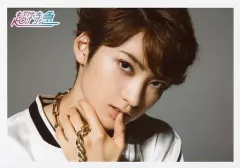 【中古】生写真(男性) 超特急/ユーキ(村田祐基)/横型・顔アップ・衣装白・右向き・左手口元・背景グレー/「BULLET TRAIN ARENA TOUR 2017-2018 the end for beginning」生写真セット 第33弾