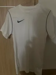 Nike(ナイキ） ドライフィット スリムフィット 半袖 白 s