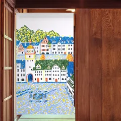 【MINIBOX のれん制作工房 正規販売店舗】【匿名配送 ネコポス 全国送料無料】のれん「街の広場」85x150cm【日本製】スタジオジブリ 家紋 トトロ 千と千尋の神隠し 風景 景色 和柄 和風目隠し