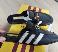 2025年最新】GUCCI adidas サンダルの人気アイテム - メルカリ