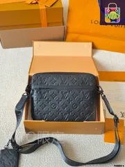 【今日特価】LV メンズ Trio メールマンバッグ ブラックサムライ 3 ピースセット-WTO輸入1