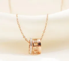 ネックレス 18金 ピンクゴールド 3連リング ローマ数字 ダイヤモンド リング スワロフスキークリスタル 金属アレルギー対応