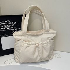 新品  4色  トートバッグナイロン  無地 デザイン レディース 可愛い