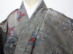 【一輝堂】リサイクル着物 大島紬 7マルキ 草花文 正絹 身丈約157cm 裄丈約64cm 25z07-3843
