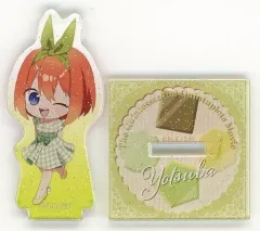 【中古】アクリルスタンド・アクリルパネル 中野四葉(私服) 「映画 五等分の花嫁 トレーディングラメ入りアクリルフィギュア」 ローソン・Loppi・HMV＆BOOKS online限定