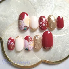 和柄ネイル　赤　成人式　振袖　前撮り　袴　フラワー　花　手描き　ネイルチップ　231