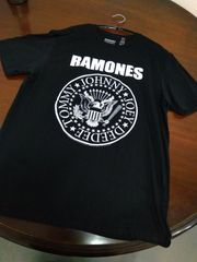RAMONES / ラモーンズ 正規品ロックTシャツ（新品）