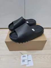 255 adidas(アディダス) イージー スライド オニキス