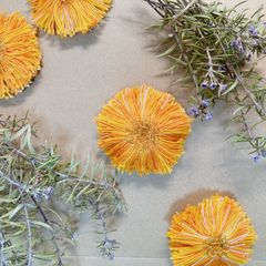 ワイヤークロッシェで飾る向日葵のキッズヘアゴム