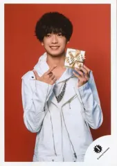 【中古】生写真(ジャニーズ) 関西ジャニーズJr./高橋恭平/上半身・衣装白・左手プレゼントの箱持つ/17冬 関西ジュニア「X’mas SHOW 2017」グッズ撮影オフショット/公式生写真