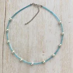 ブルー系ビーズとパールビーズのネックレス／チョーカー