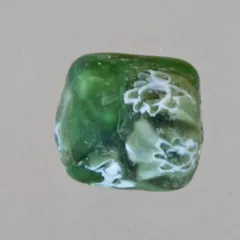 インド製ガラスビーズ　トンボ玉　ペンダントトップなどに　IT024