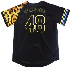 ロック好き必見！山本彩着　SILAS レアTシャツ ロック好き必見！山本彩着 SILAS レアTシャツ