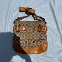 【美品】COACH コーチ 3574 シグネチャー ショルダーバッグ 斜め掛け COACH - コーチ ショルダーバッグ 斜め掛け シグネチャー 3574