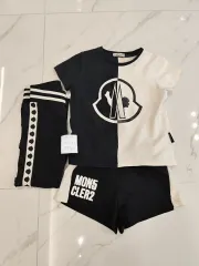 MONCLER(モンクレール) 女児 上下セット 3 種 セット 4 クリーニング度