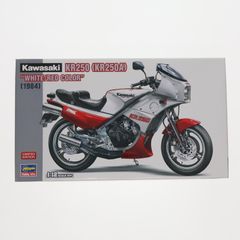 1/12 カワサキ KR250 KR250A(ホワイト×レッドカラー) プラモデル(21745) ハセガワ