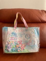 ダッフィー&フレンズ20周年： カラフルハピネス トートバッグの