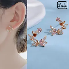 Leafy　平和と栄光の象徴であるオリーブの枝にインスピレーションを受けたデザインの葉には、CZダイヤが眩いばかりにきらめいています　ラウンド ブリリアント ピンク　レッド　クリアキュービックジルコニアをあしらった　お洒落　上品　オンオフ問わず　x09413a