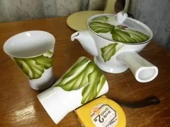 昭和モダン文化遺産【当時モノ】ヴィンテージ■SEYEI陶器セーエー陶器■ボタニカル柄Botanical葉柄/葉模様の急須/ティーポット+ショットグラス型(鼓型)碗(湯呑)2客揃い■仕舞込未使用品