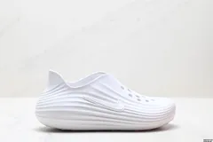 ナイキ Nike ReactX REJUVEN8 シンプルで快適なクロッグシューズ