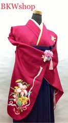 ＜お買い得＞　used　小振袖　二尺袖　中紅色　ゆり柄　卒業式　謝恩会リメイク　着物　レイヤー衣裳