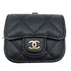 シャネル マトラッセ AirPodsケース イヤホンケース キャビアスキン ブラック ゴールド金具 30番台 CHANEL  ABランク 中古